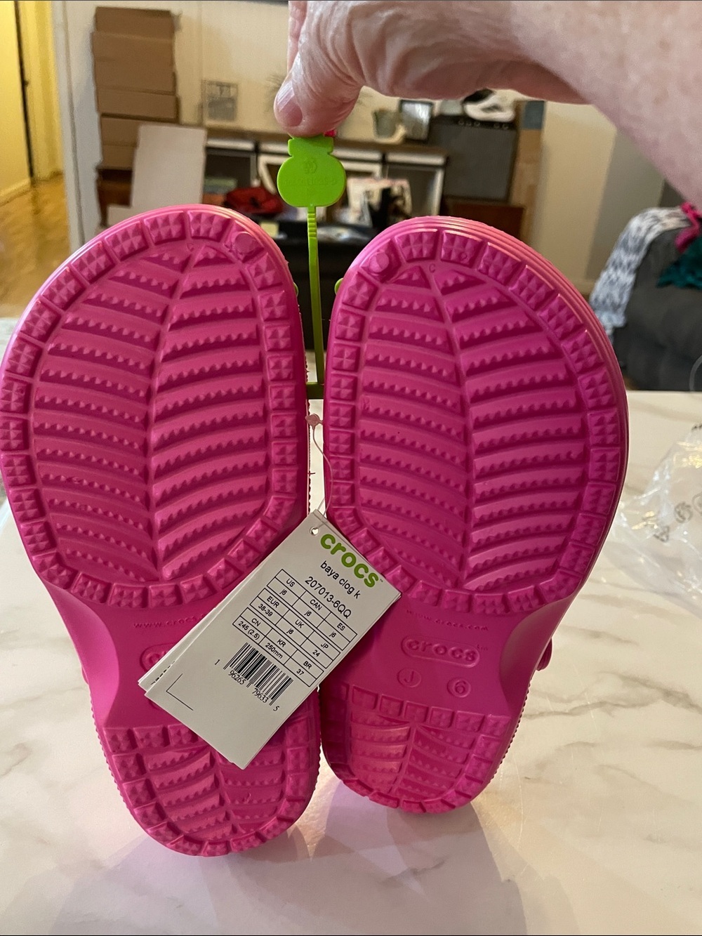 Pink crocs - Picture 2 of 4